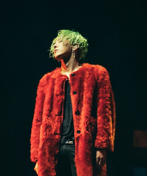 จีดรากอน (G-DRAGON) กำลังเตรียมงานเพลงคัมแบ็คโซโล่