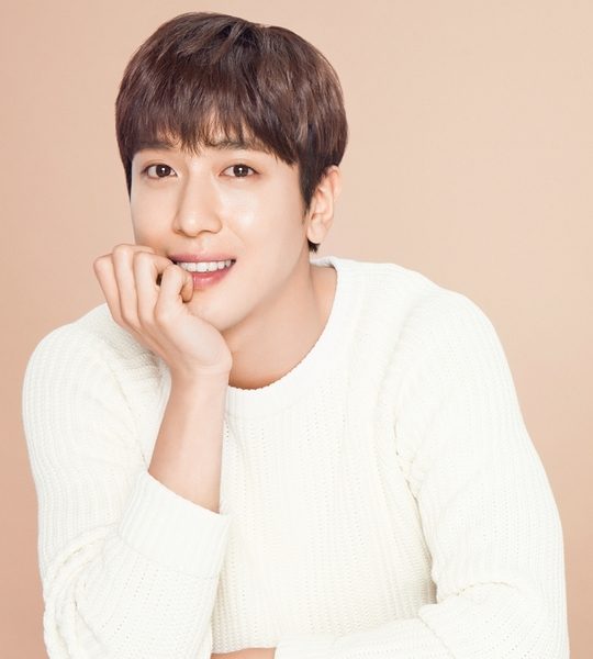 จองยงฮวา (Jung Yong Hwa) โชว์หน้าใสมาดโมเดลเฮลท์แคร์ ABOUT ME