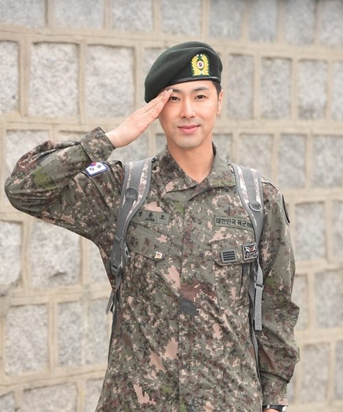 ยูโนยุนโฮ (Uknow Yunho) แห่ง ดงบังชินกิ (TVXQ!) ออกจากกรมแล้ววันนี้