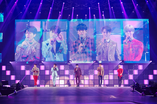 ชายนี่ (SHINee) เยือนฮ่องกงรอบ 4 ปี 7 เดือน แฟนรวมอวยพรเดบิวครบ 9 ปี