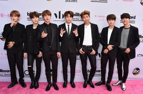 BTS เป็นศิลปิน K-POP กลุ่มแรกที่คว้ารางวัลใน Billboard Music Awards