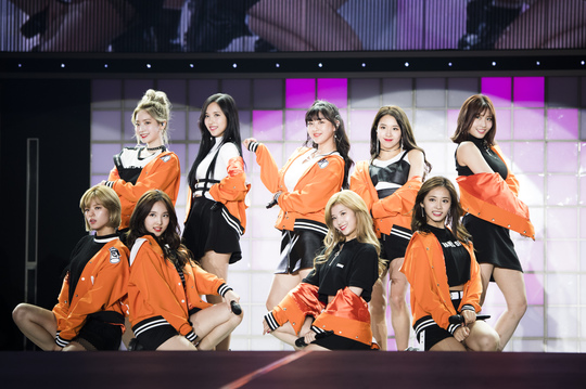 TWICE ทำแฟน 1.5 หมื่นปลื้มในเดบิวโชว์เคส ‘TWICE DEBUT SHOWCASE Touchdown in JAPAN’