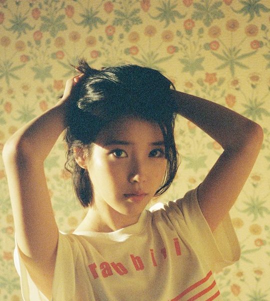 ไอยู (IU) คัมแบ็คกันยายน กับผลงานเพลงรีเมคอัลบั้ม Flower Bookmark 2